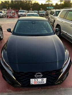 نيسان ألتيما